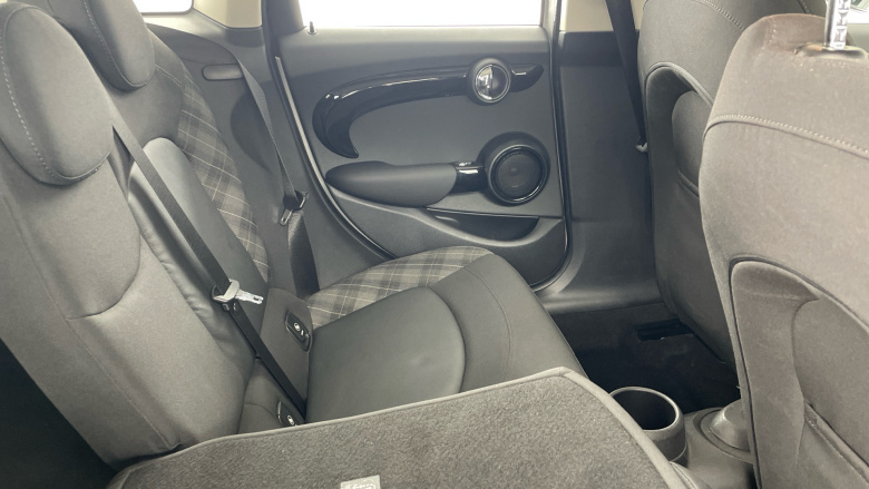 MINI Hatchback 1.5 Cooper II 5dr Petrol Hatchback